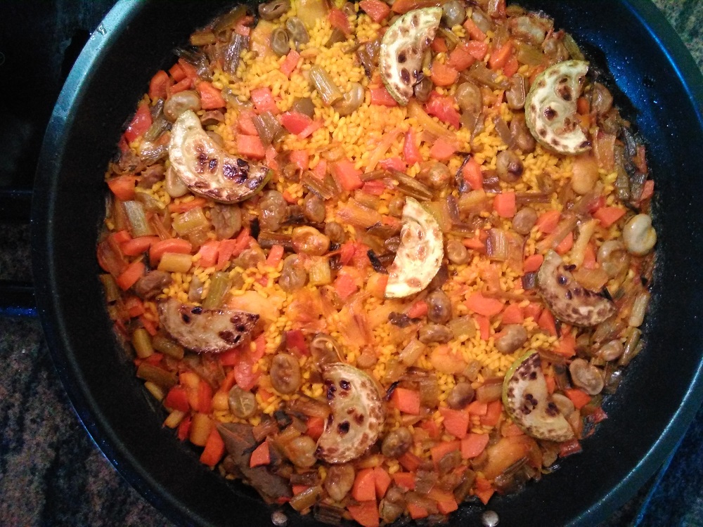 foto de arroz con ajos tiernos